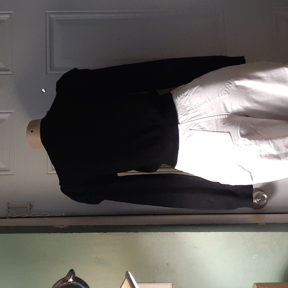 M M Couture women's sweater - Picture 8 of 9